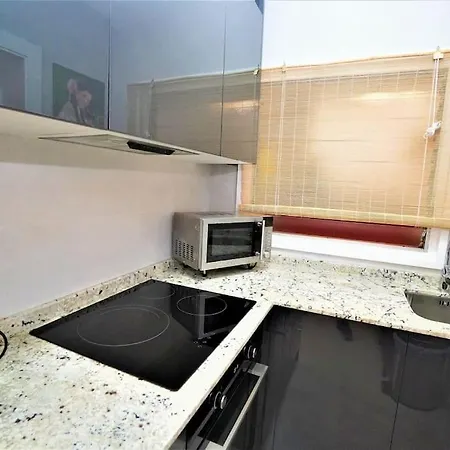 Apartamento Cerca Del Mar شقة كوماروغا