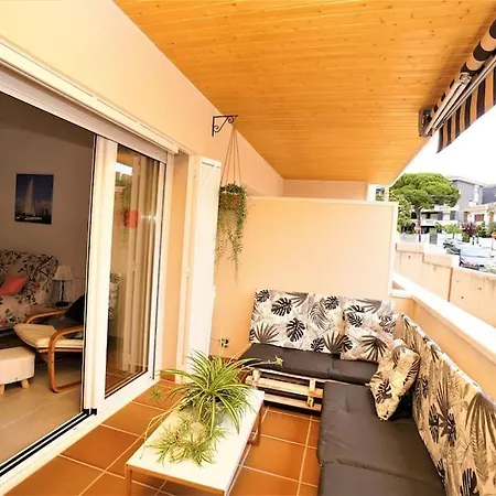 Apartamento Cerca Del Mar شقة