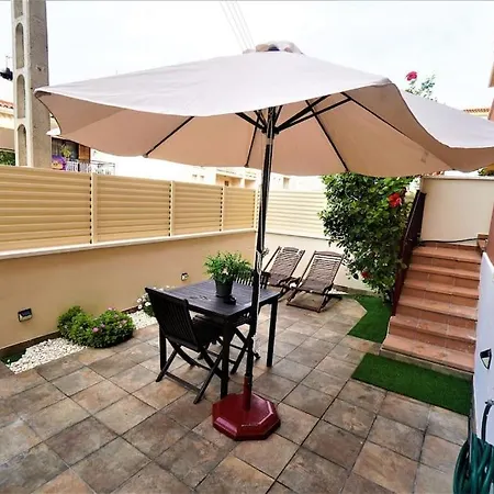 Apartamento Cerca Del Mar شقة